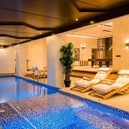 4 Bdr Ultra Luxury With Cinema Victoria וילה