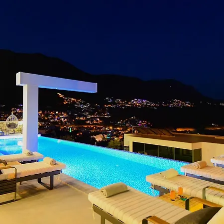 4 Bdr Ultra Luxury With Cinema Victoria וילה