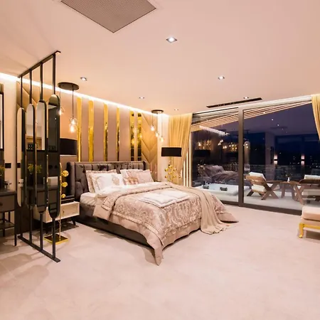 וילה 4 Bdr Ultra Luxury With Cinema Victoria קס