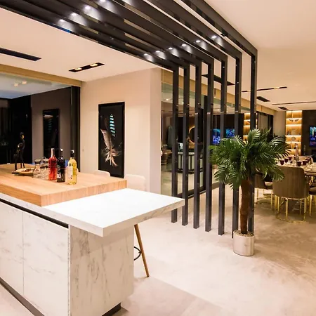 וילה 4 Bdr Ultra Luxury With Cinema Victoria